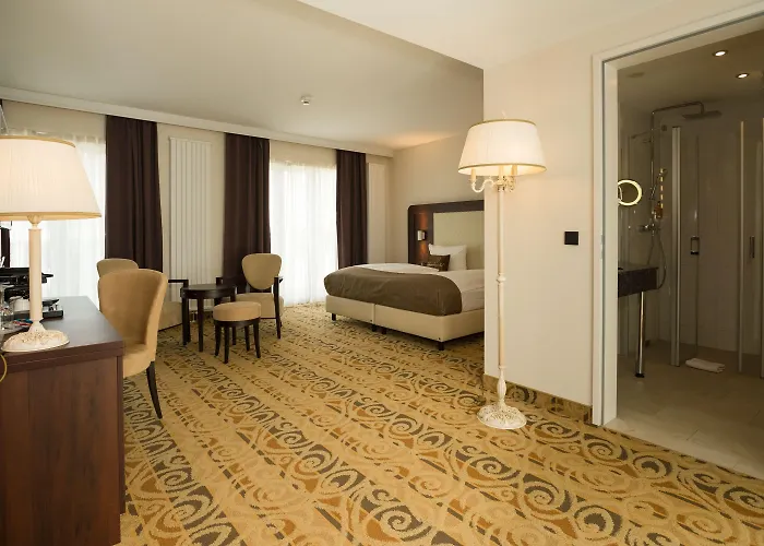 Schopenhauer Hof 4* Frankfurt am Main