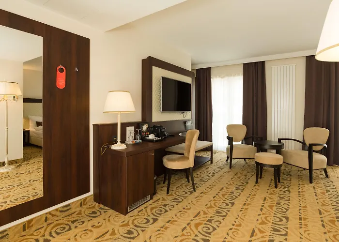 Schopenhauer Hof Hotell 4*