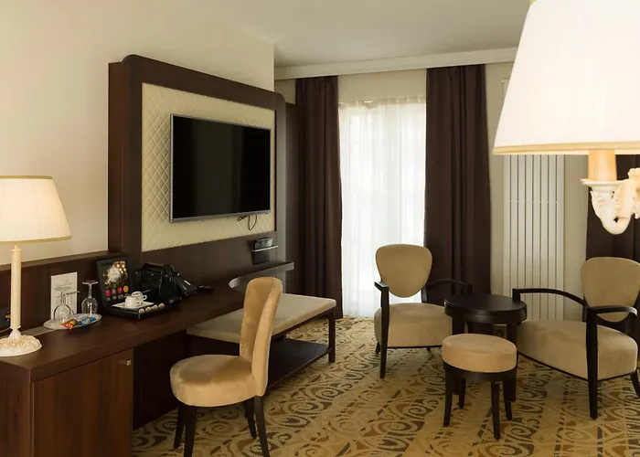 Hotel Schopenhauer Hof 4*