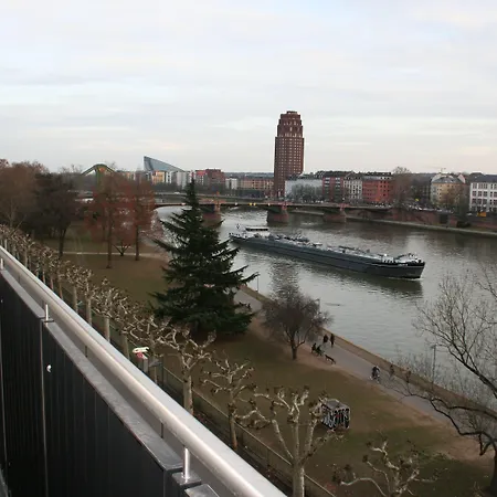 Hotel Schopenhauer Hof 4*