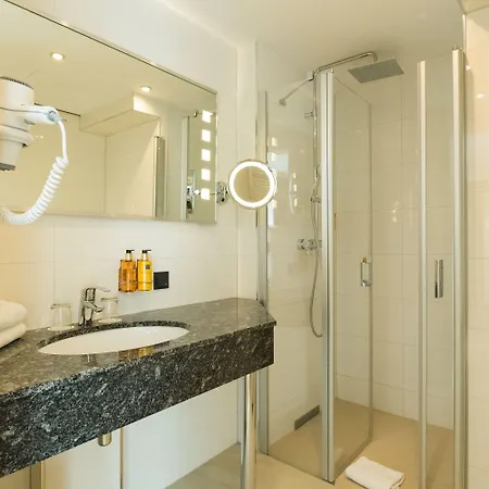 Schopenhauer Hof 4*